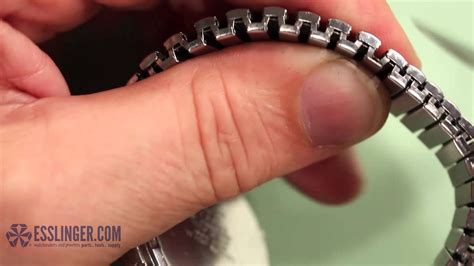 how to remove links from a stretch watch band